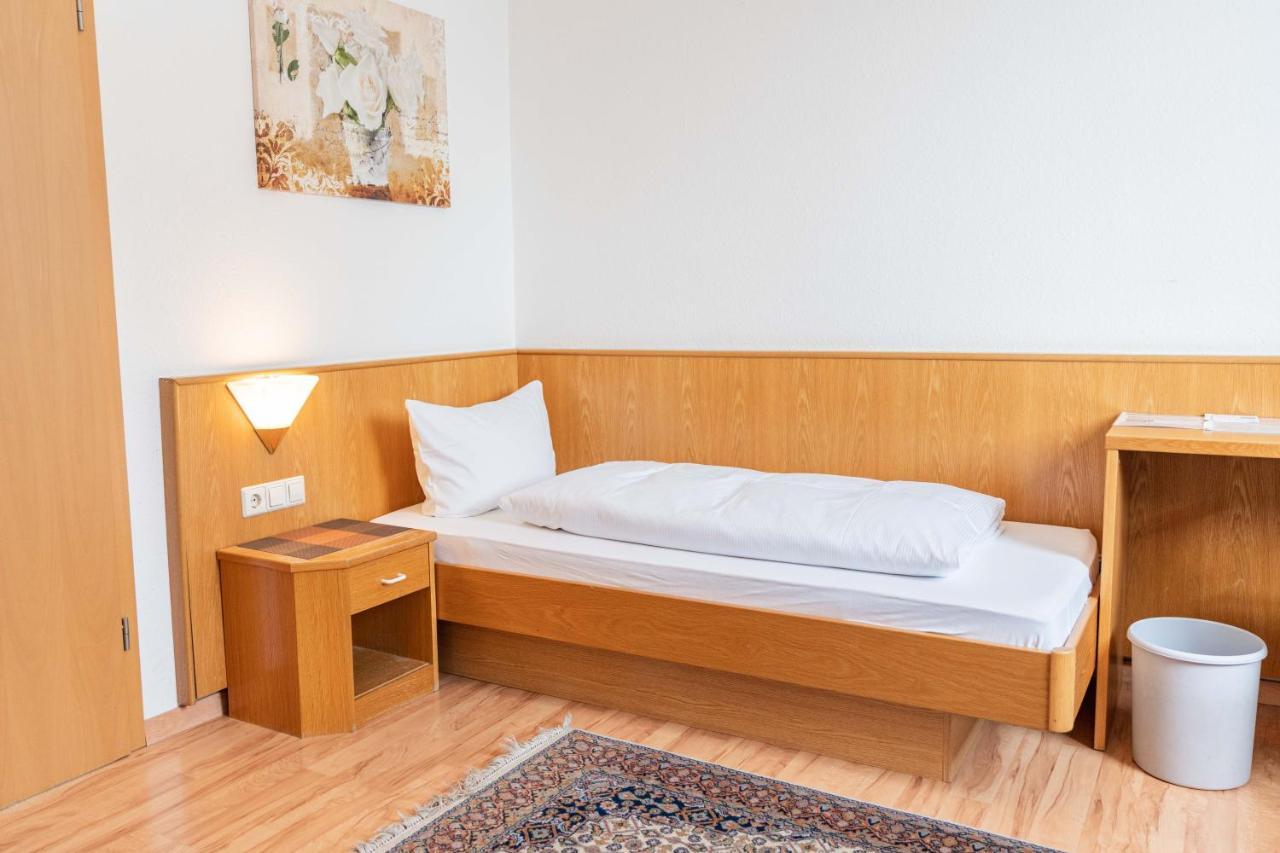 Hotel Am Roemerplatz ウルム エクステリア 写真