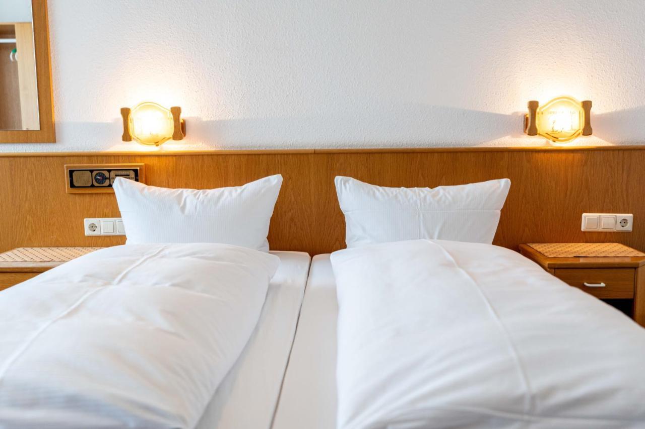 Hotel Am Roemerplatz ウルム エクステリア 写真