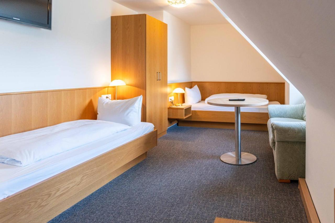 Hotel Am Roemerplatz ウルム エクステリア 写真