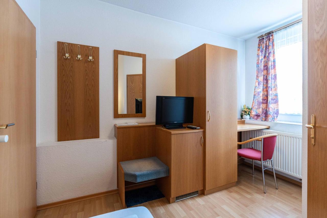 Hotel Am Roemerplatz ウルム エクステリア 写真