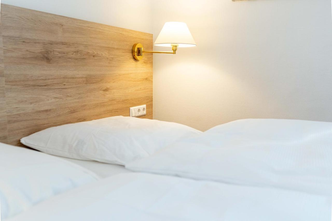 Hotel Am Roemerplatz ウルム エクステリア 写真
