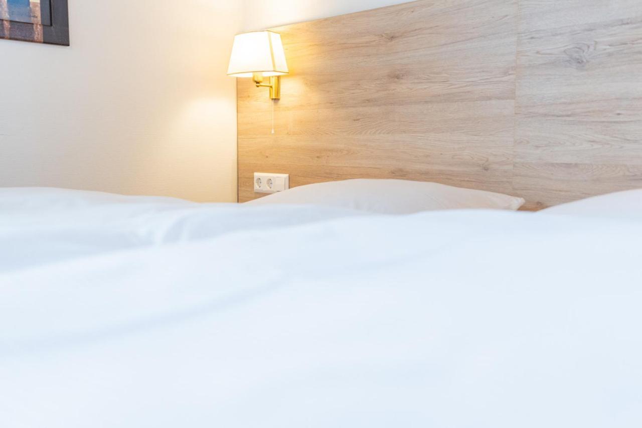 Hotel Am Roemerplatz ウルム エクステリア 写真