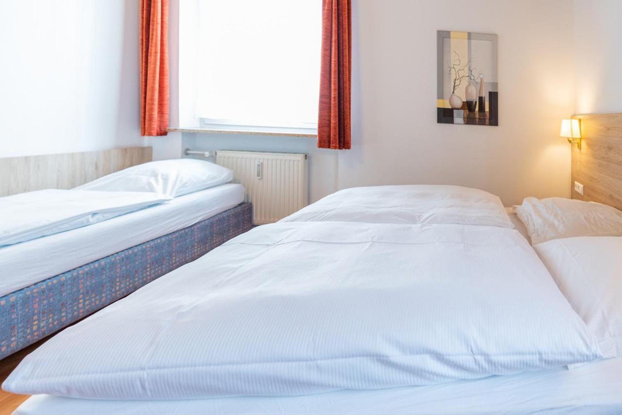 Hotel Am Roemerplatz ウルム エクステリア 写真